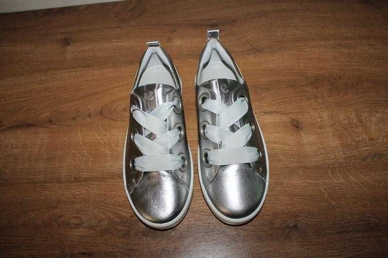 Оригінальні кеди Ecco Soft срібного кольору 36 розмір