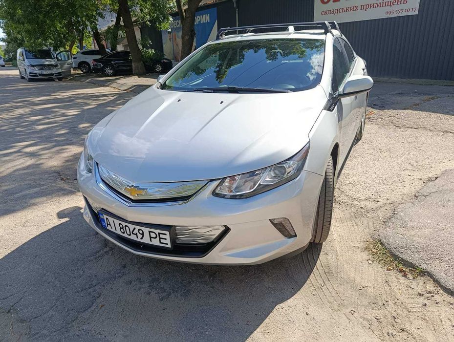 Chevrolet Volt II PHEV Шевроле Вольт 2 плагін гібрид 2018 року