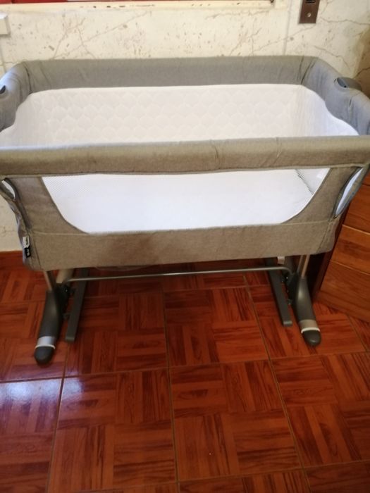 Berço/Cama bebé Next to Me - side by side - usada 4 meses c/ oferta