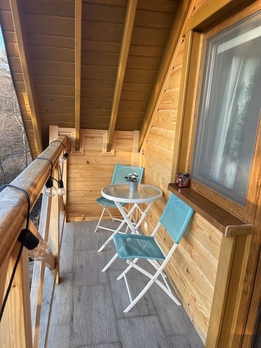 "Drewniany dom w stylu góralskim"