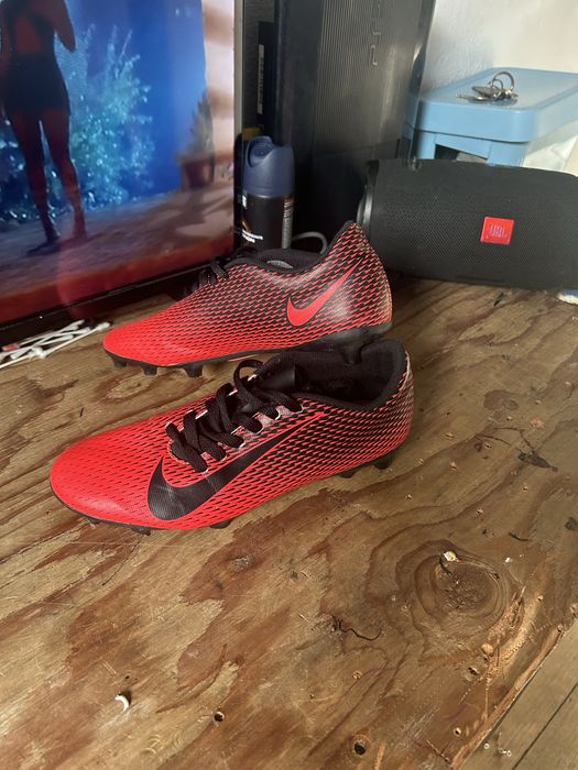 Conjundo de 2 chuteiras nike mercurial