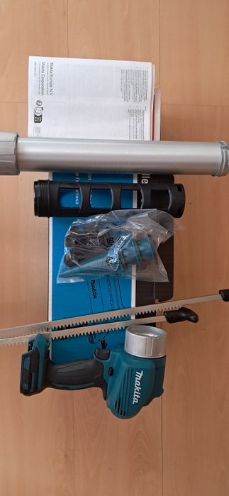 Wyciskacz mas kleju silikonu Makita DCG180