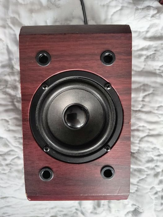 Zestaw głośników 2+1 subwoofer..aktywny..