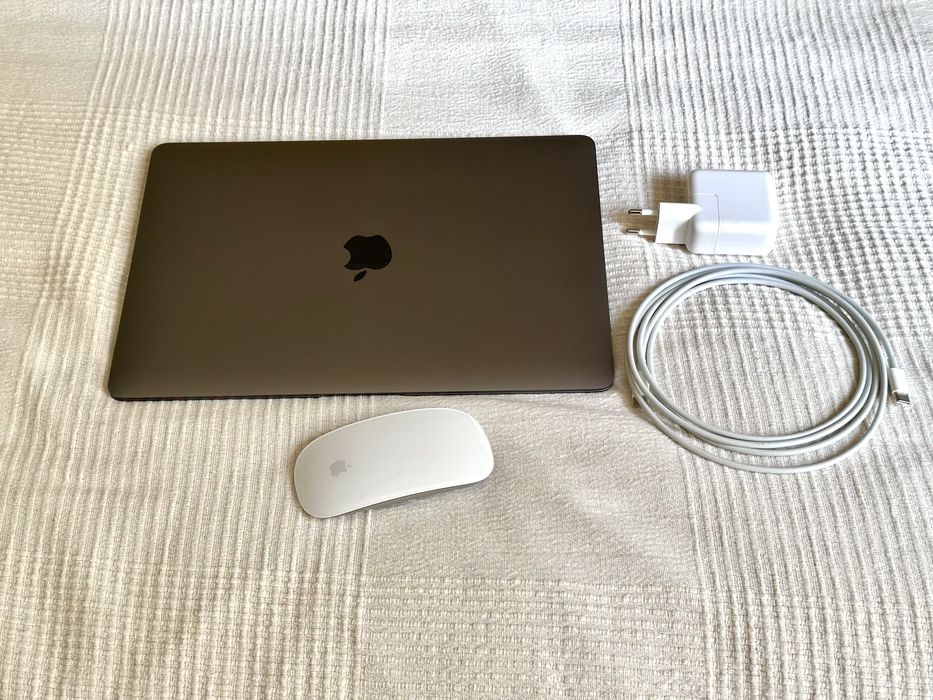 Apple MacBook Air 13” 2020 A2179 + Magic Mouse