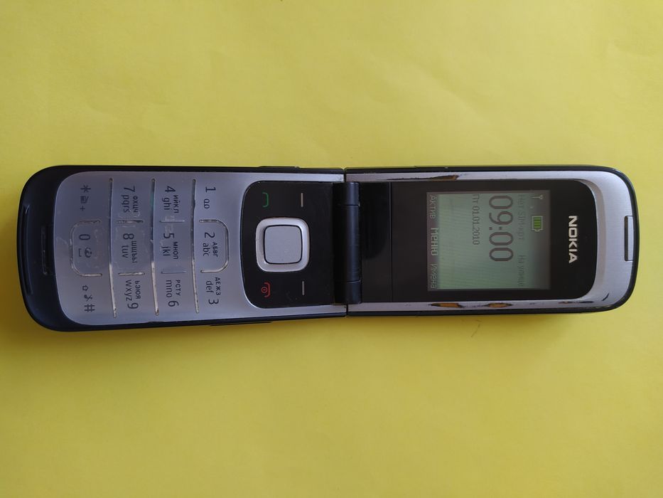 Nokia 2720 a - 2.