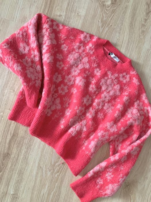 Różowy sweter zara wzory