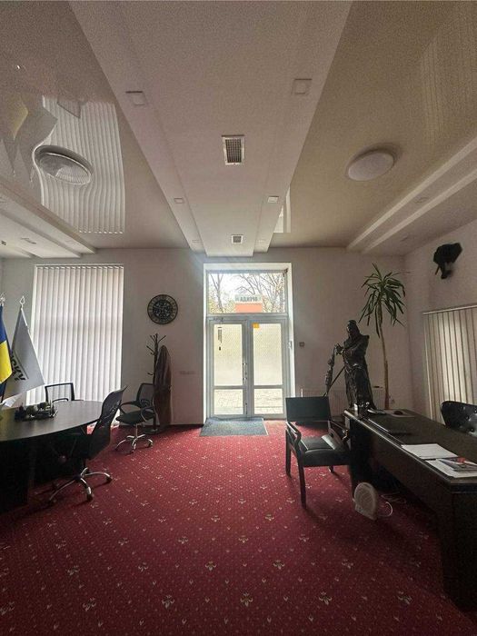 Оренда комерційного приміщення з фасадним входом — 97,7 м², Власник!