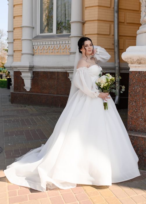 Весільна сукня в ідеальному стані/ не вінчана