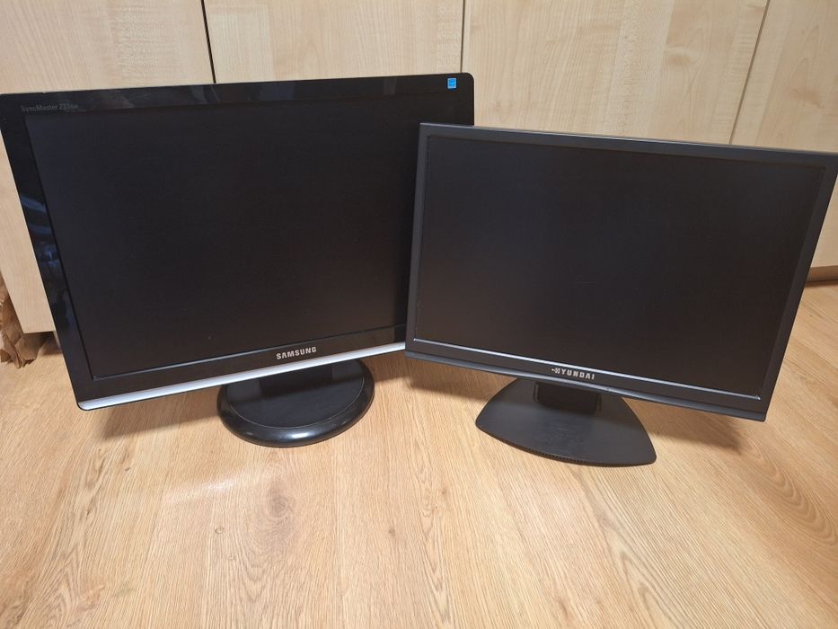 Monitory komputerowe 19 i 22 cale