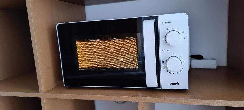 Microondas kunft, 20l, como novo