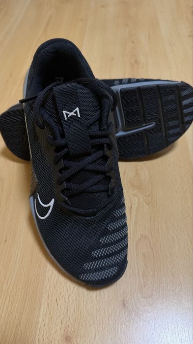 Nike metcon 9 розмір 39(підліткові/жіночі)
