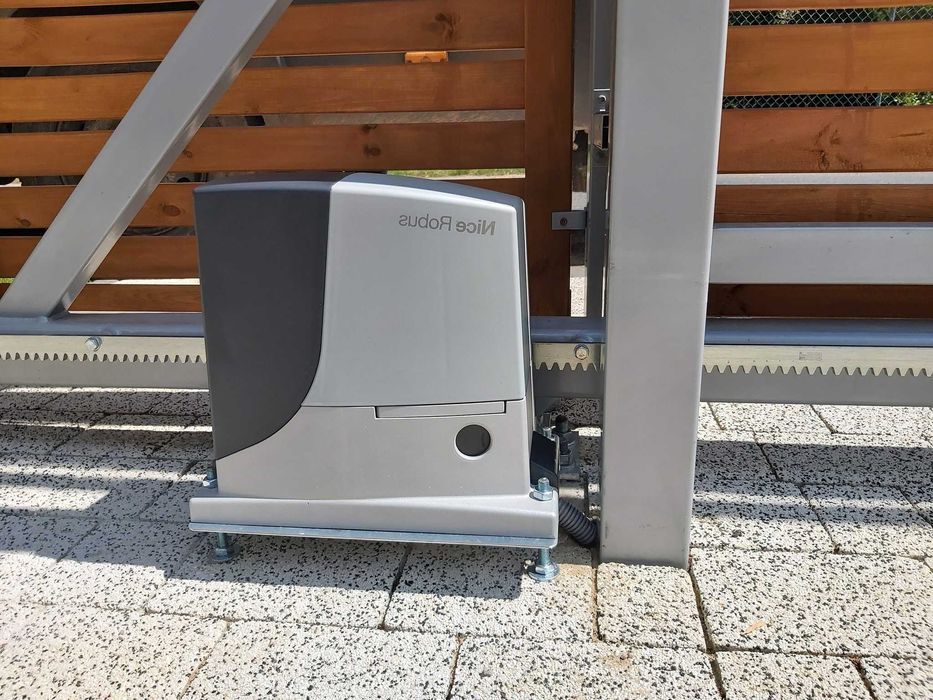 Автоматика для відкатних воріт X-boost ES 700 PRO, Мотор, Двигун