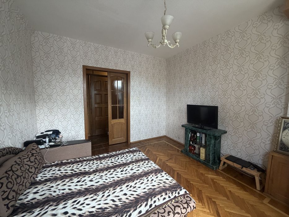 Продам 2х.комнт.квартру на ул.Пастера. Центр.