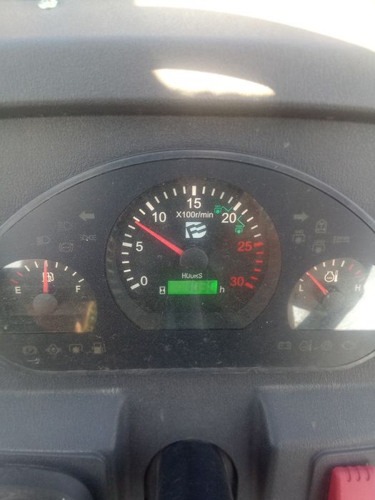 Трактор DF 404 G2