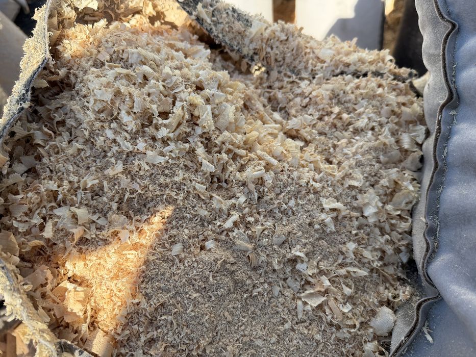 Sprzedam trociny w workach i palety