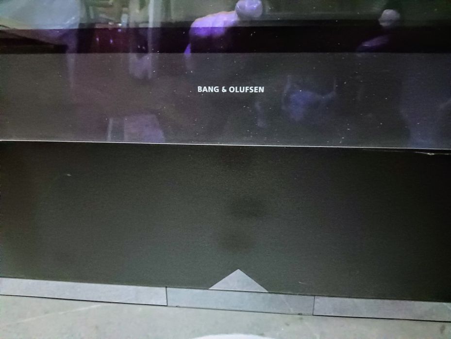 TV  B & O giratória e com leitor vhs