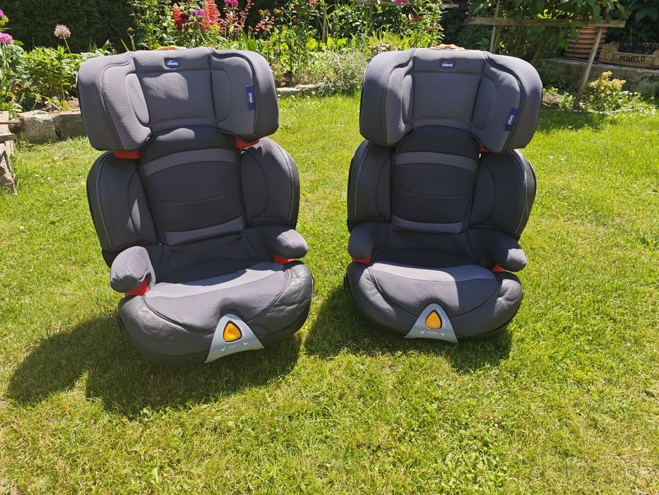 Sprzedam 2 Foteliki Chicco 15-36 kg ISOFIX