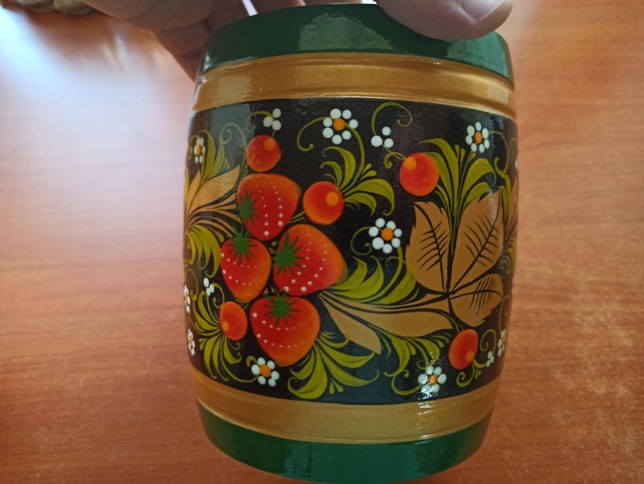 Дерев'яна декоративна бочечка .