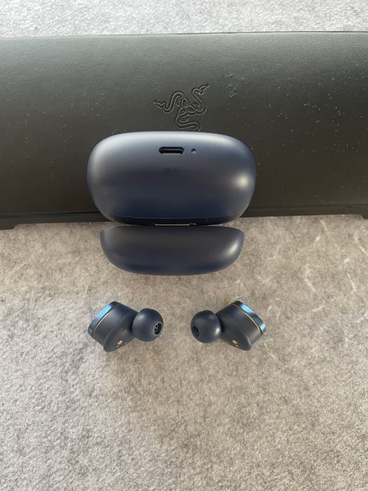 Słuchawki Douszne Z Etui Bowers & Wilkins Pi8