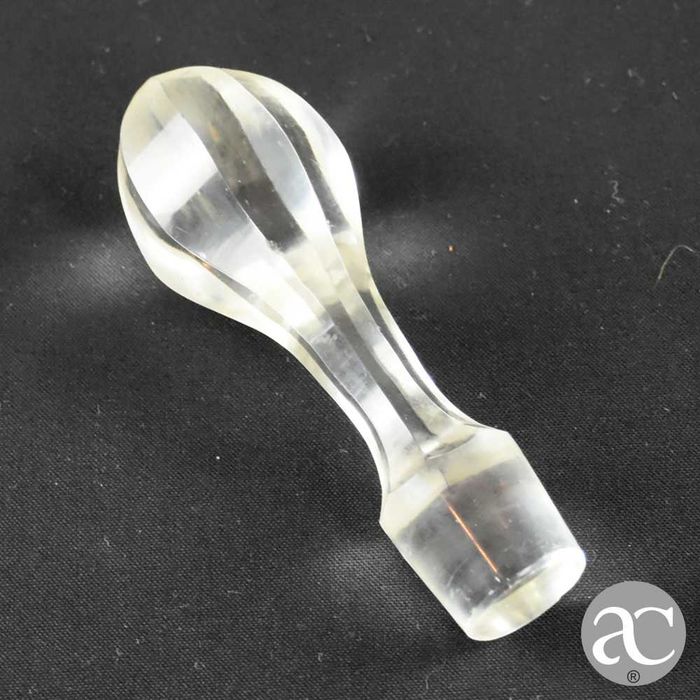 Garrafa com rolha em Vidro / Cristal com gravados