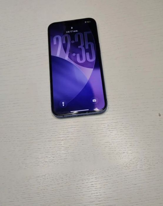 Продам iPhone 13 128