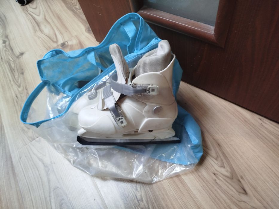 Łyżwy reg 33 36 polecam