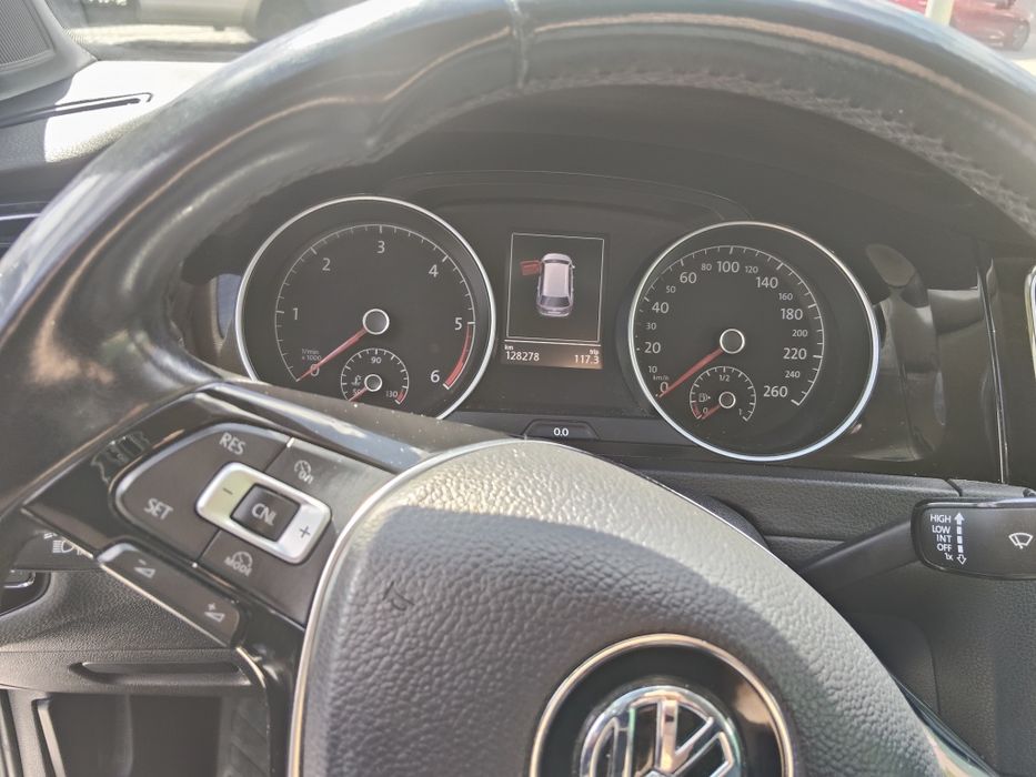 VW Golf Variant VII Highline — photo 4