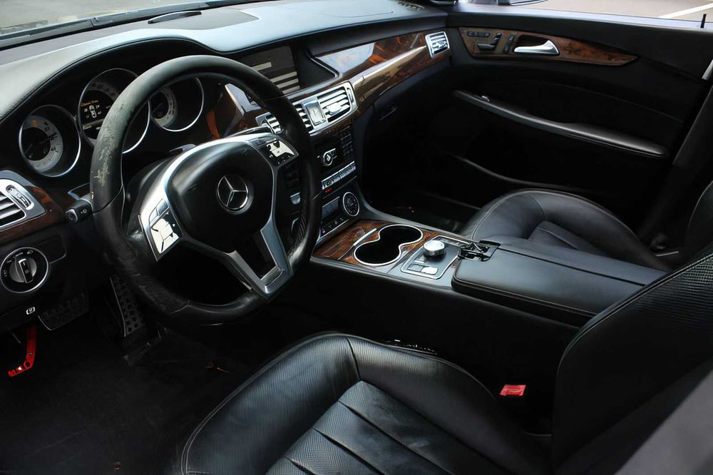 Mercedes-Benz CLS      2013