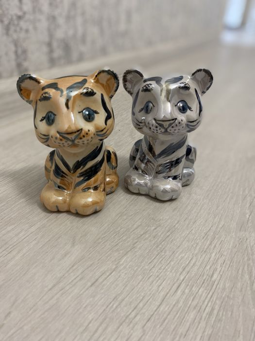 2 Фігурки часів СССР, фарфор Тигрята