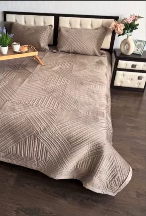 Велюрове покривало з наволочками