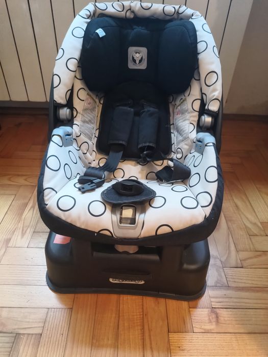 Fotelik samochodowy / nosidełko 0-13 kg