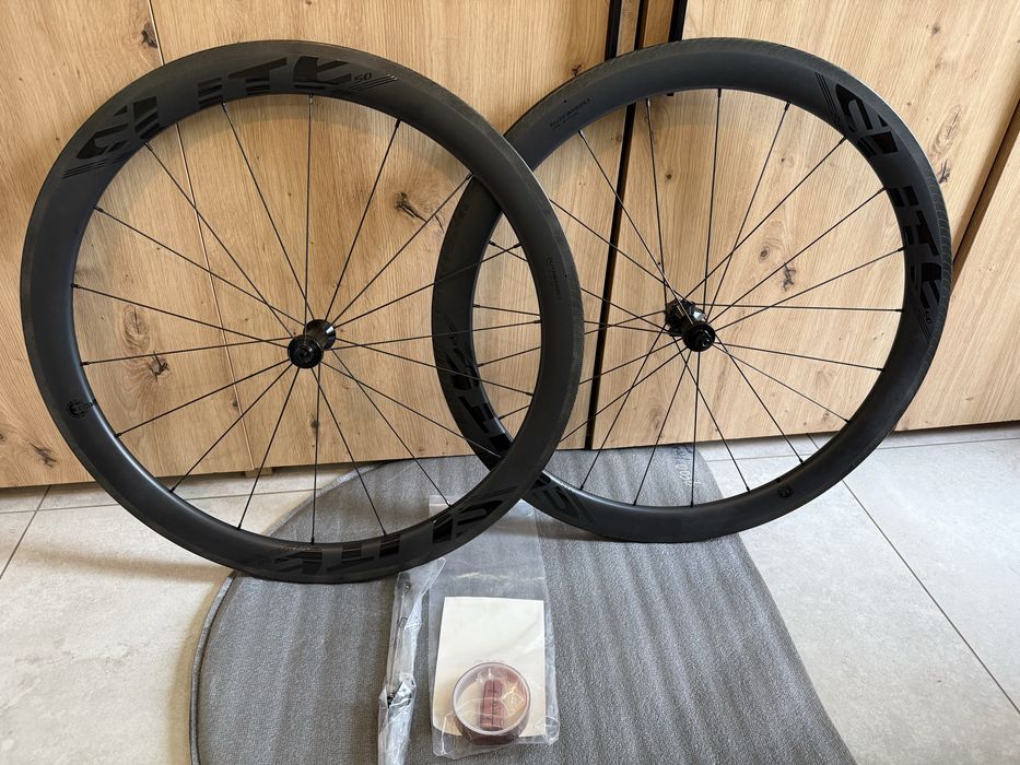 Kola szosowe karbonowe 50 mm v brake