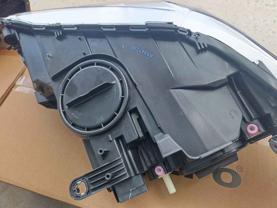 Фара BMW X1 F48 2015-2019 63117346534,63117346533