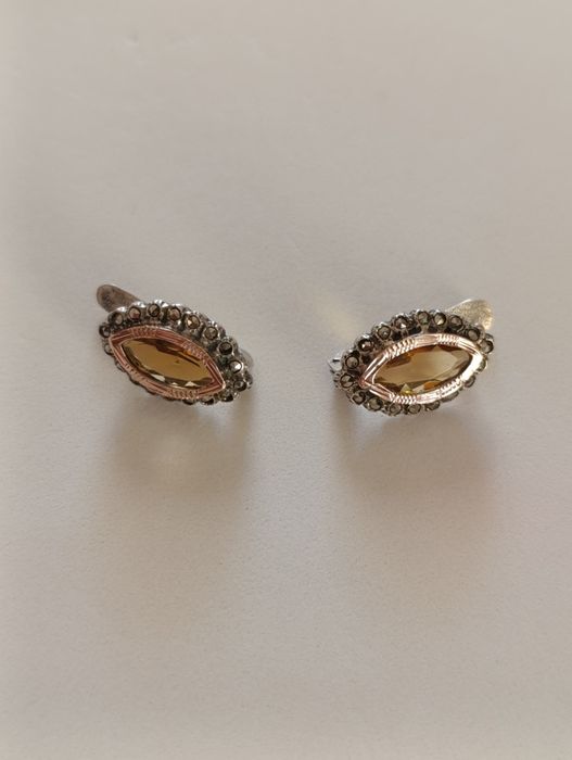 Brincos vintage em prata e ouro