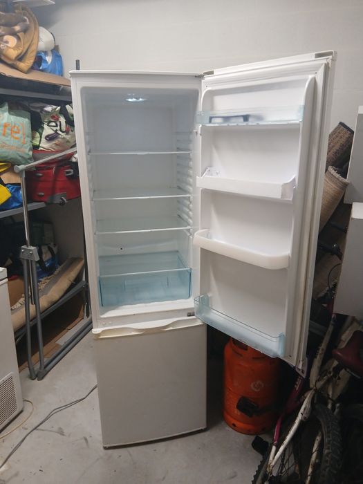 Frigorífico combinado Jocel