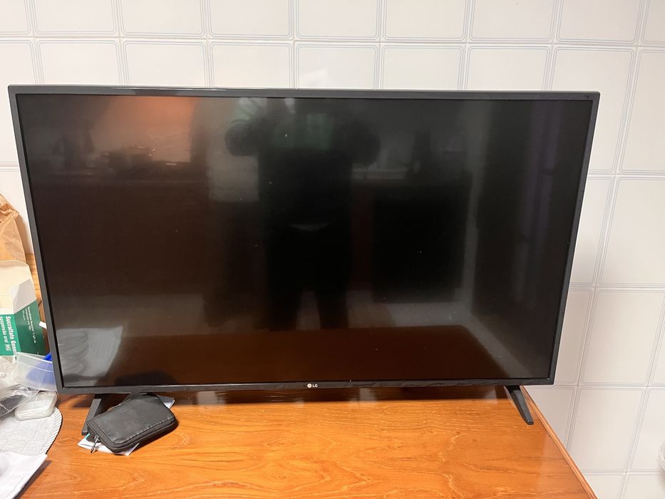 Tv LG 43’ polegadas com ecra avariado