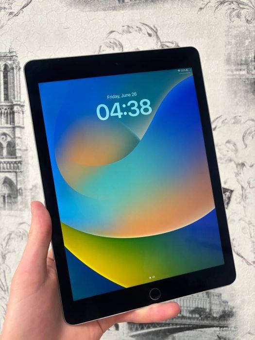 ipad 7 32gb - купити планшети - Ціна на OLX.ua