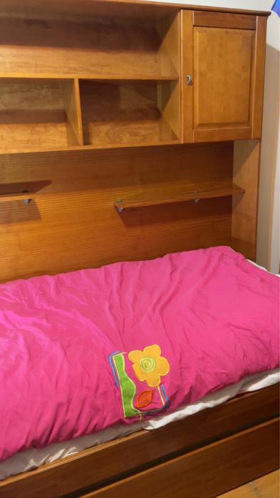 Cama de solteiro dupla