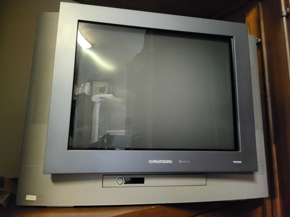 Televisões Grundig (Vários Modelos a Preços Negociáveis)