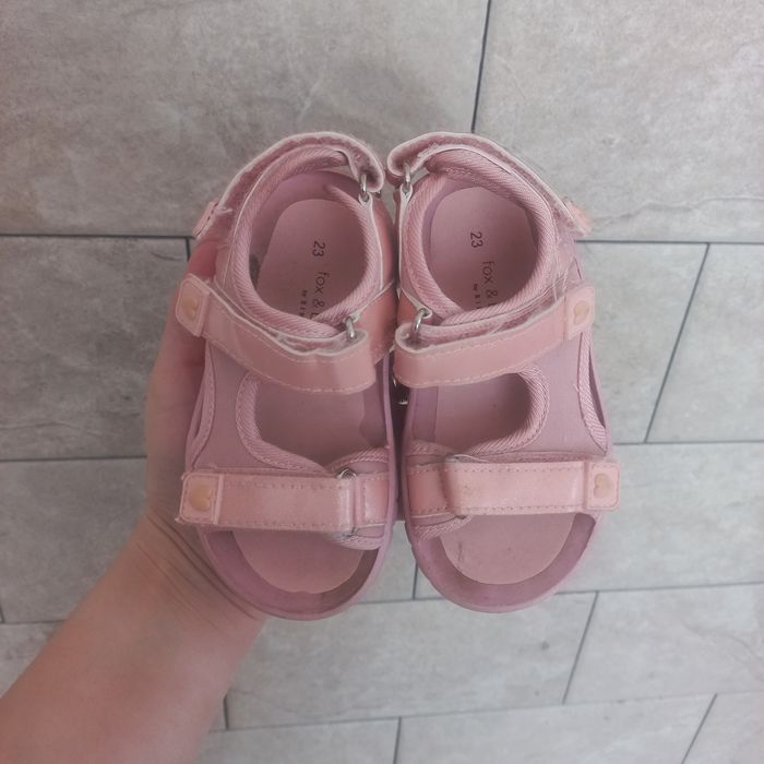 Босоніжки для дівчинки