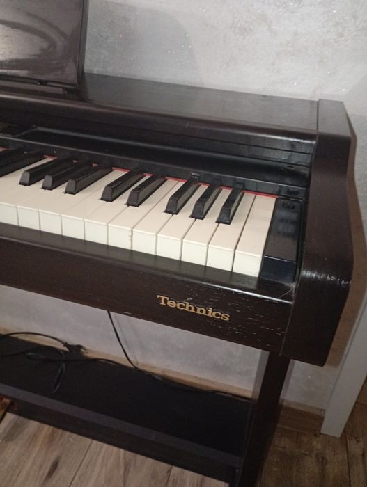 Pianino Technics