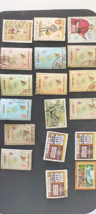 Vendo selos antigos de Macau