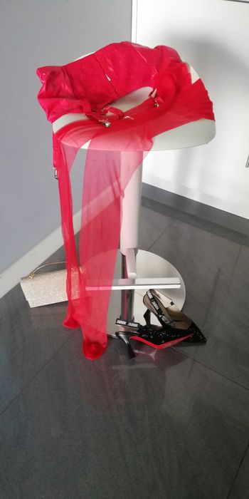 pończochy czerwone nylonowe