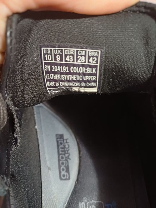 Чорні чоловічі туфлі бренду Skechers 43 розміру