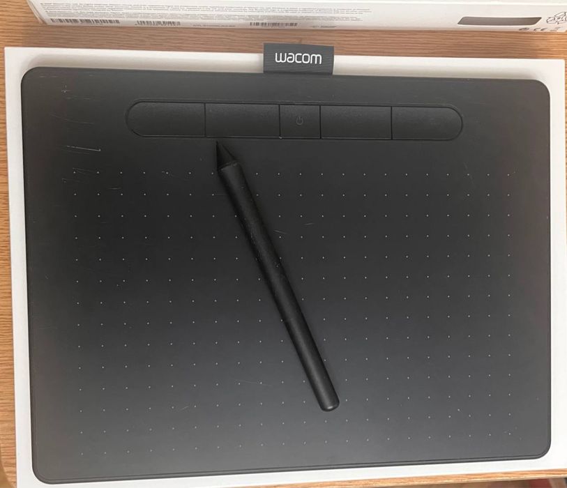 Графічний планшет wacom intuos M