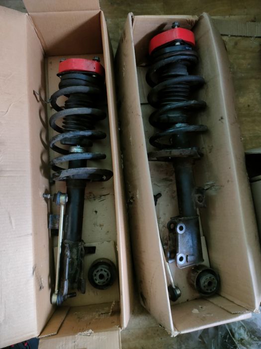Амортизатрри в сборі з проставками Додж Джорні