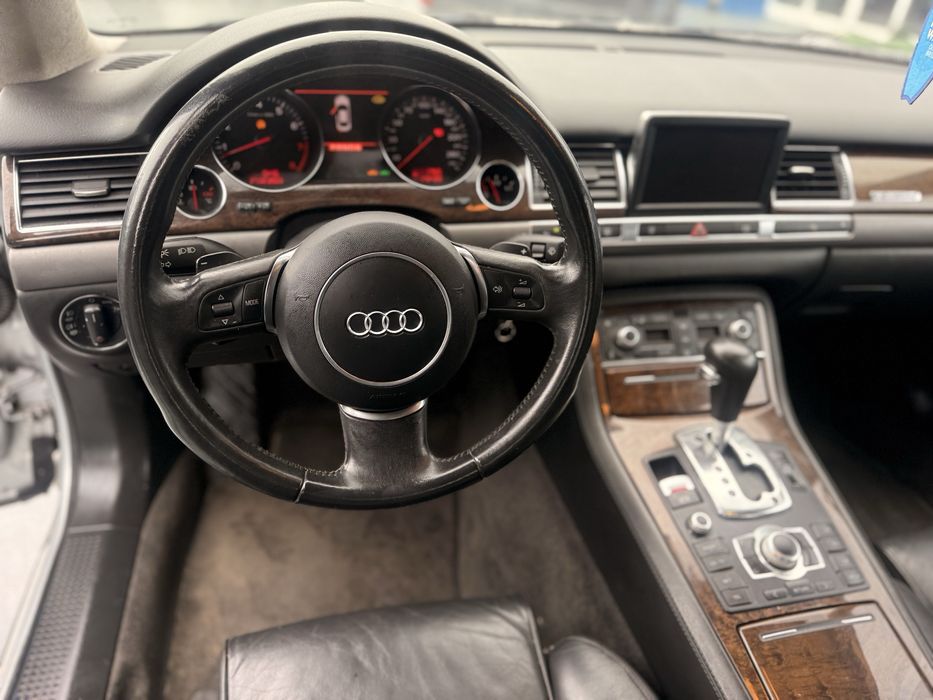Audi A8 4.2 v8 335cv Nacional