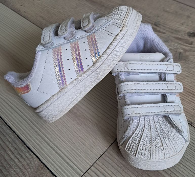 Кросівки Adidas Superstar Originals FV3657 (р.19)