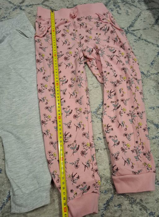 2 pary spodni dresowych dla dziewczynki,  rozm. 110-116
