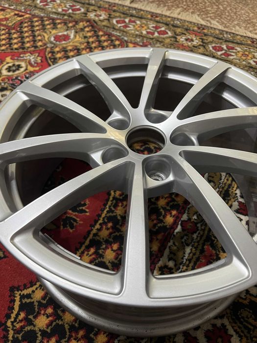 Диски колесные R17 7.5J ET36/ET43 Оригинал AUDI A6 2020 и AUDI A3